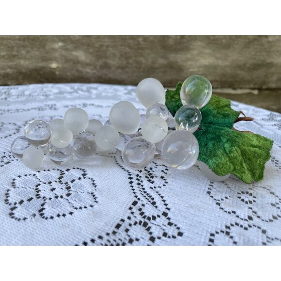 Vintage MCM Clear Frosted Small Lucite Grape Cluster Sculpture - Picture 8 of 8